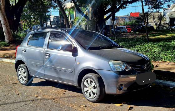 TOYOTA ETIOS 1.3 X 16V FLEX 4P MANUAL TOYOTA ETIOS 1.3 X 16V FLEX 4P MANUAL